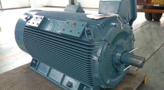 220瓦单相电机需要多大的电容？