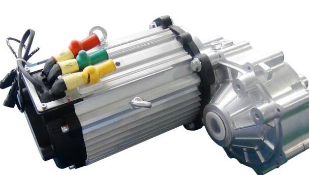 介绍有两个碳刷的单相电机原理（从结构到工作原理全介绍）