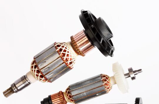 永磁同步电机当前问题，永磁同步电机的发展与挑战