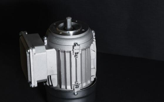 电车四大电机类型，详解电车的四种电机类型