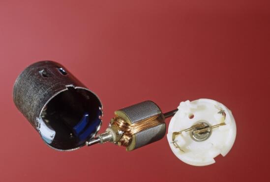 tcl除湿机电机不转电容多大需要更换？